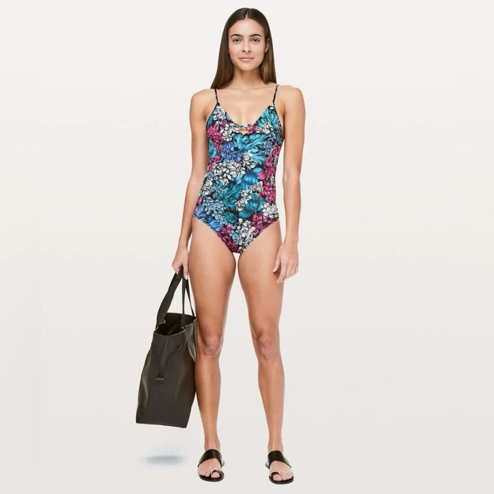 Lululemon Shoreline One Piece Swimsuit Size 4 Nocturnal Floral Multi Esca - Picture 8 of 9